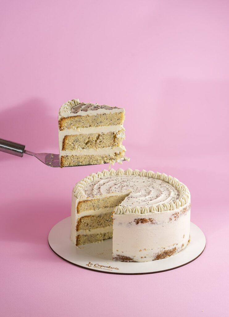 Pastel Amapola con Chocolate Blanco - La Cupcakería - Pastelería Artesanal